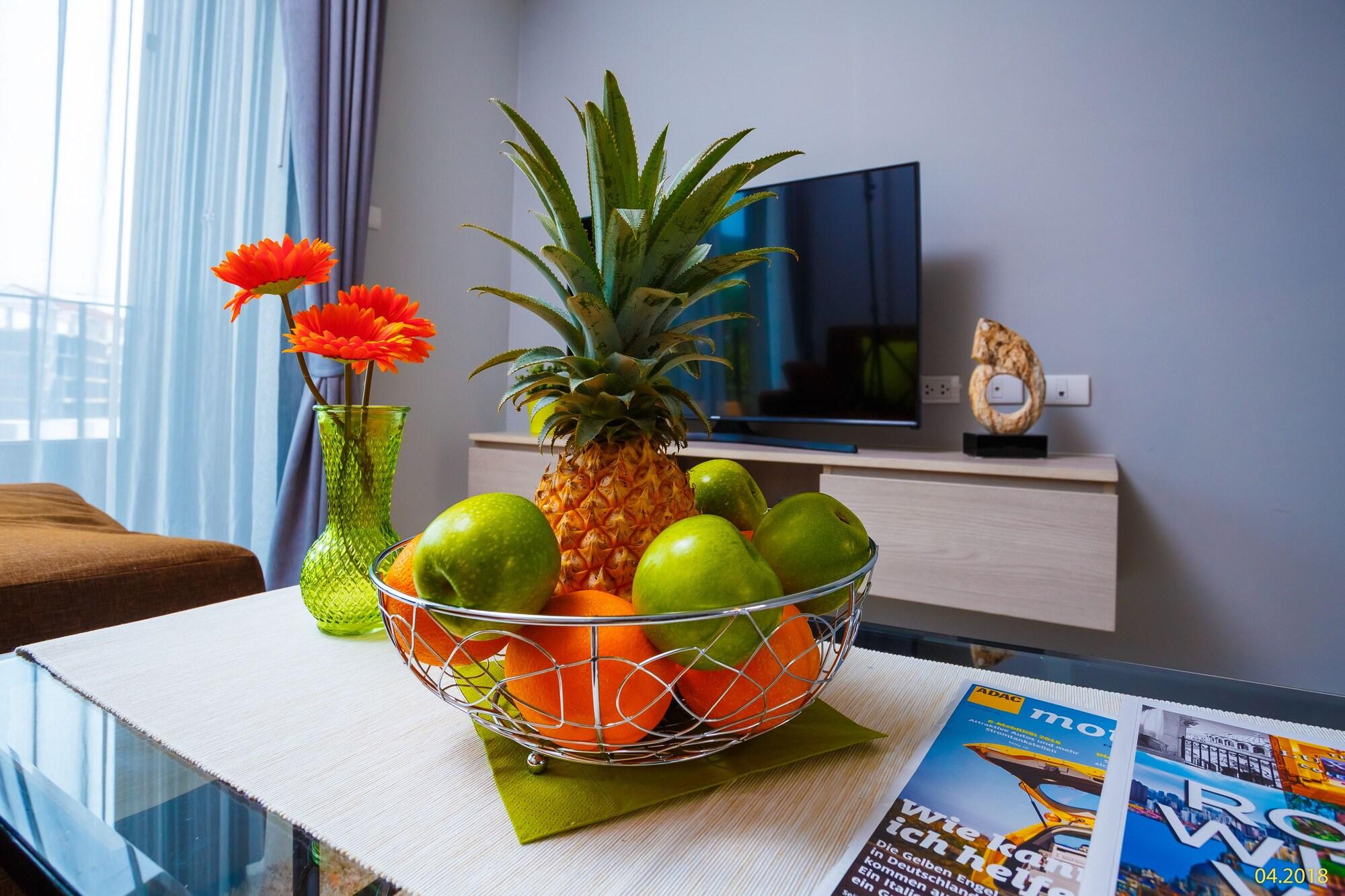 6Th Avenue Surin Beach Экстерьер фото